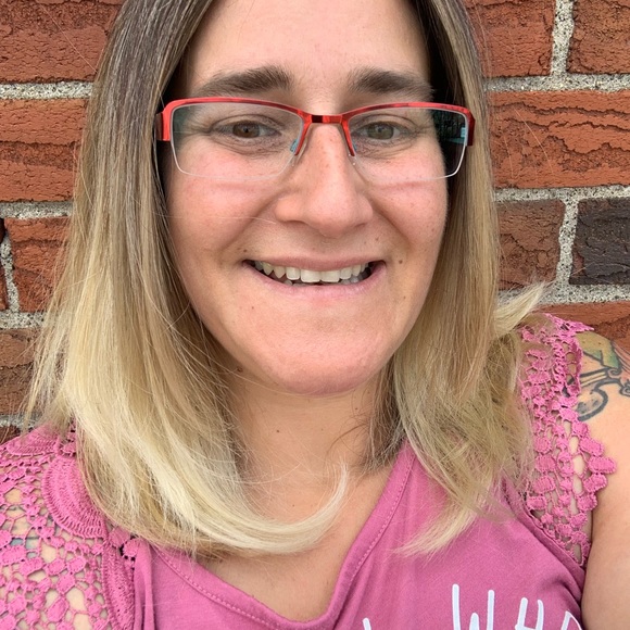 Meet your Posher, Rachel - Picture 3 of 8